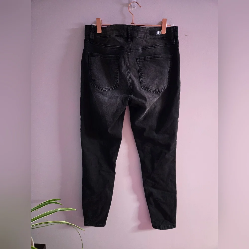 ​Kut from the Kloth Mia Toothpick Skinny Jeans – Distressed Black sz 6 - Picture 7 of 15
